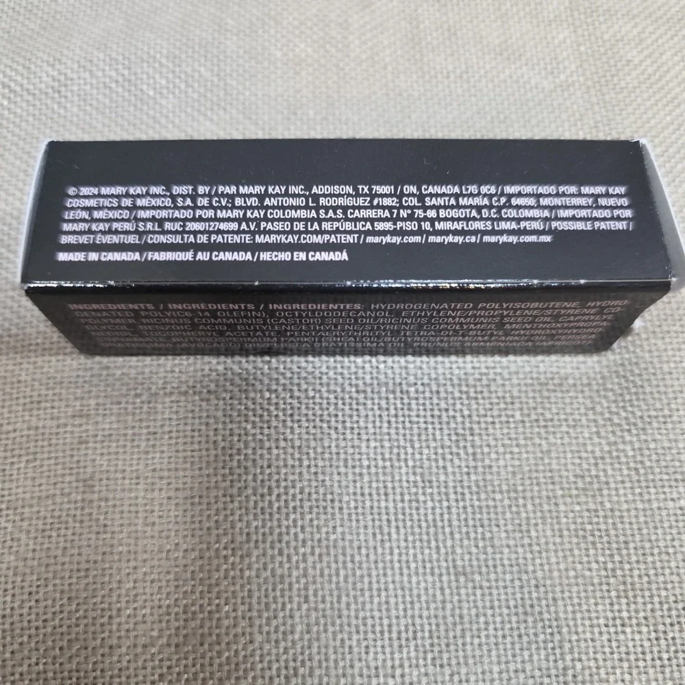 Mary Kay Tinted Lip Oil Berry- New In Box  NLA DISCONTINUED